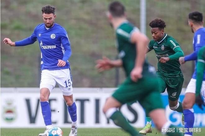 关头展现射 关头展现射